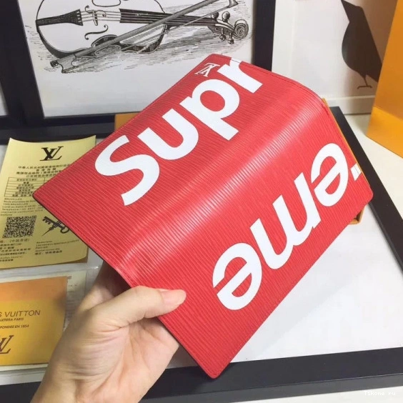 Affordable Louis Supreme Vuitton wallet 0726
